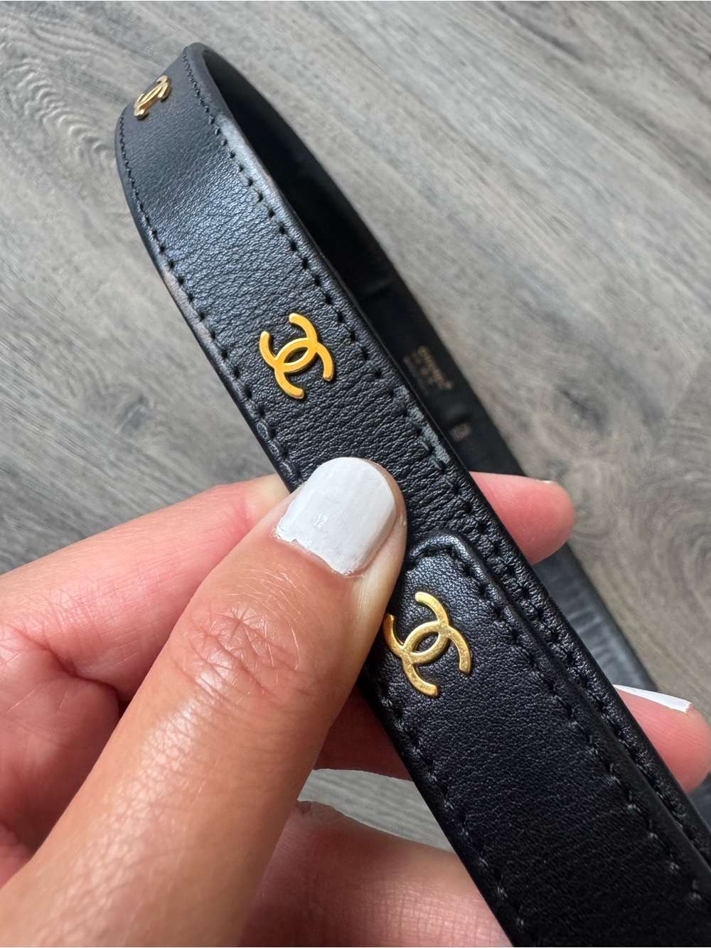Vintage Chanel Logo Leather Belt - Picture 4 of 7